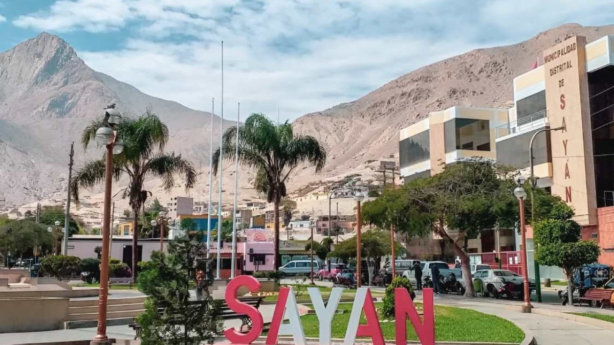 Plaza de Armas de Sayán
